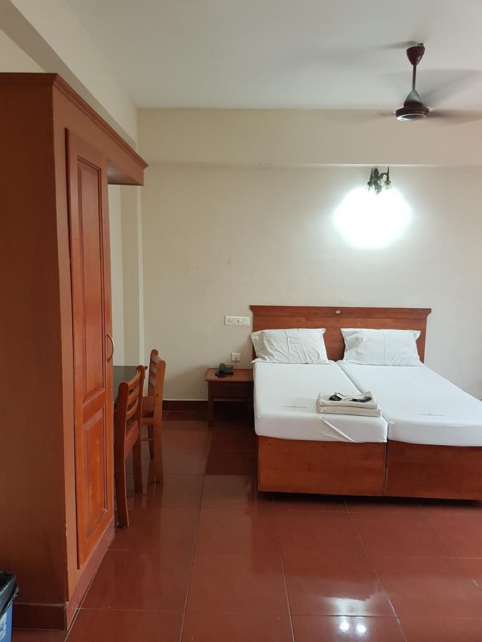 Shalimar Metro Hotel Kochi Exterior photo